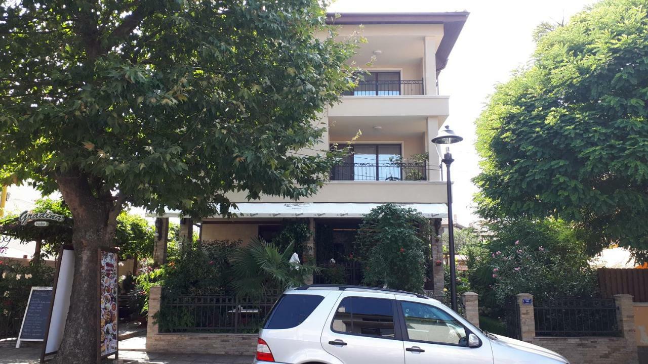 فندق Gradina تشيرنوموريتس المظهر الخارجي الصورة